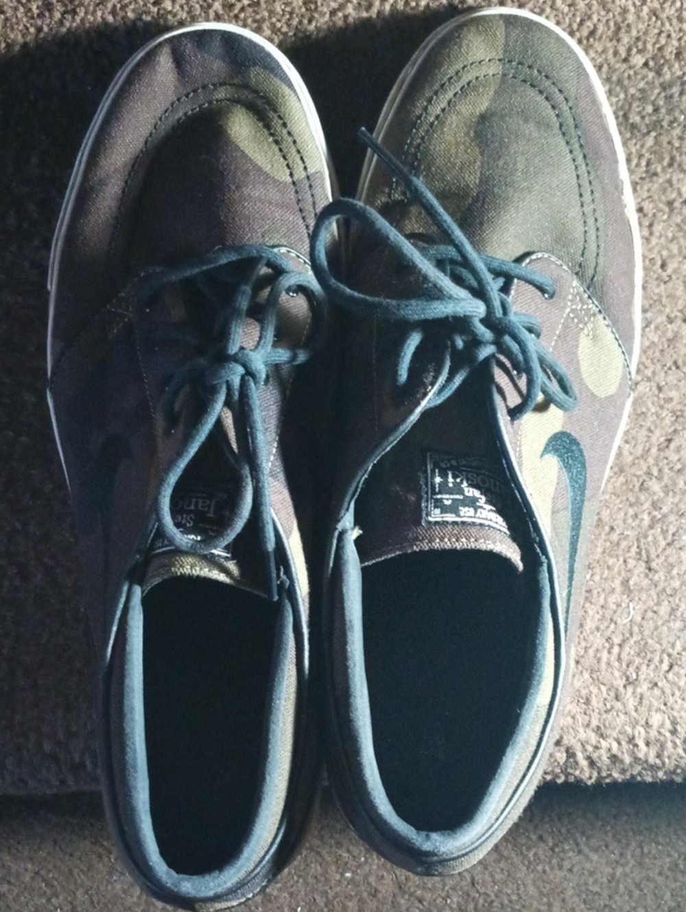 Men's Camouflage Canvas Sneakers - Olive Camo